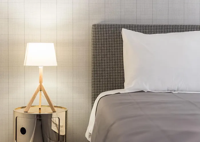 Sa De Noronha Mezzanine W Terrace *